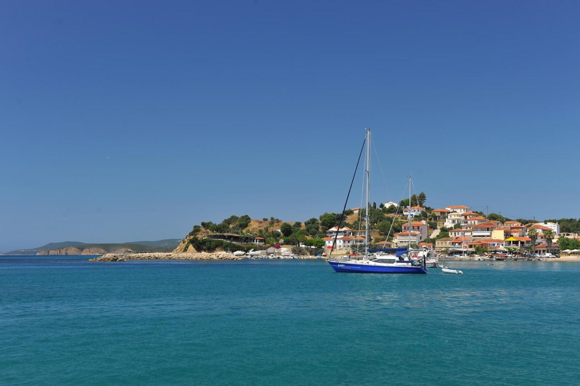 Hotel Korakakis Beach Finikounta Exterior photo