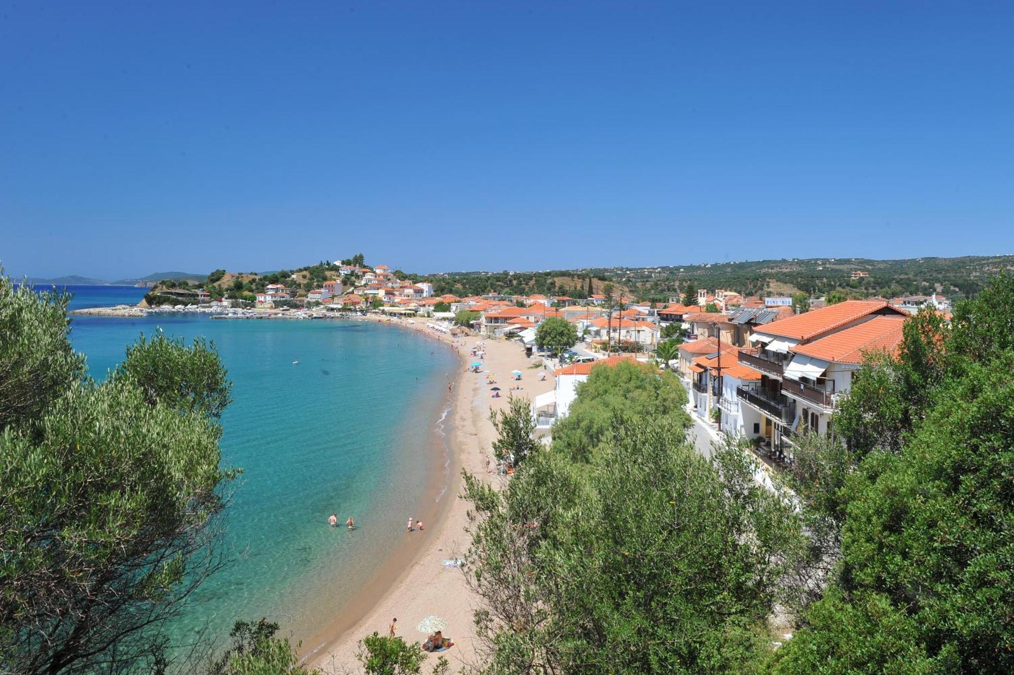 Hotel Korakakis Beach Finikounta Exterior photo